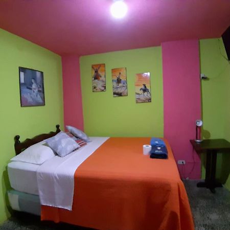 Hotel Casa Del Viajero Quetzaltenango Dış mekan fotoğraf