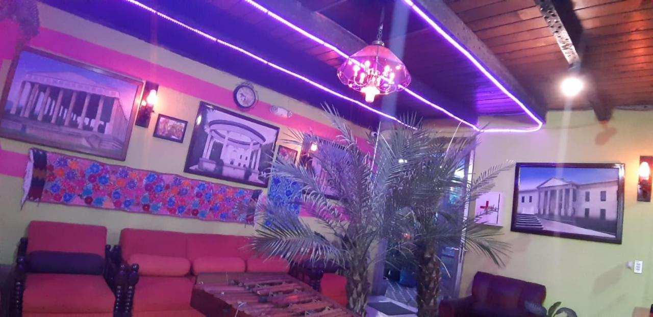 Hotel Casa Del Viajero Quetzaltenango Dış mekan fotoğraf
